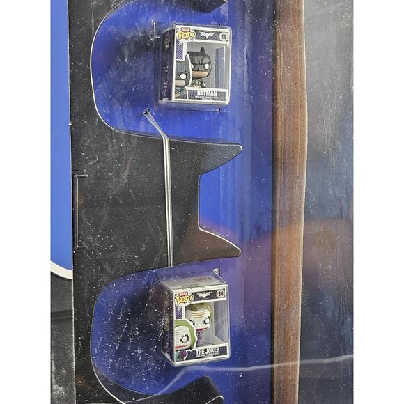 Funko Bitty POP! Display Bat-Signal With Batman & Joker Vinyl Figures 2-Pc Set - Picture 3 of 6